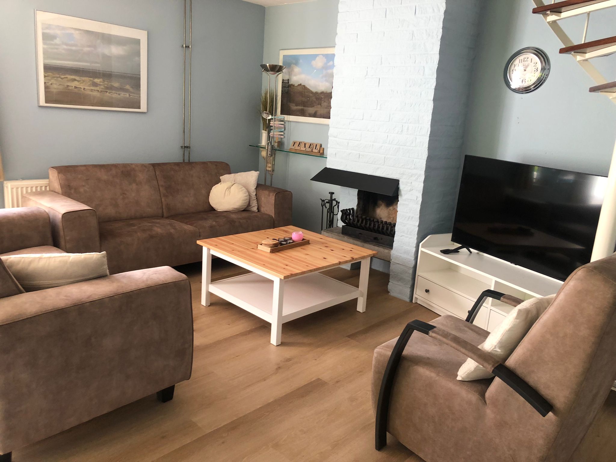 Foto van woonkamer bungalow.